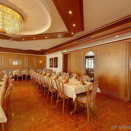 Premier Weisser Hase Hotel Pasawa