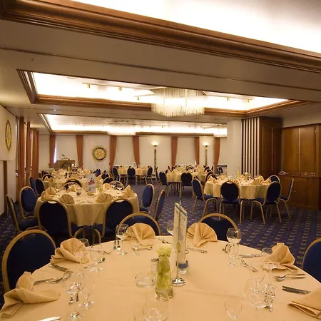 Premier Weisser Hase Hotel Pasawa