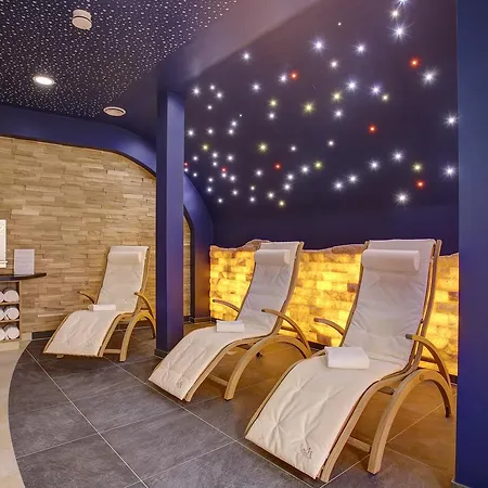 Hotel Premier Weisser Hase 3*